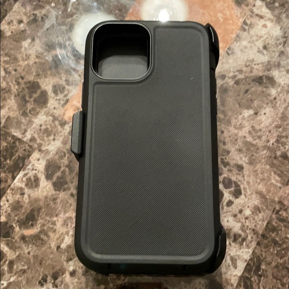 Black iPhone 11 Pro protective phone case - Picture 3 of 4